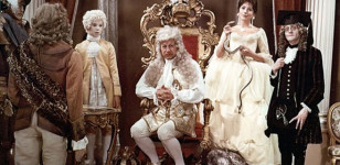 Sechse kommen durch die Welt